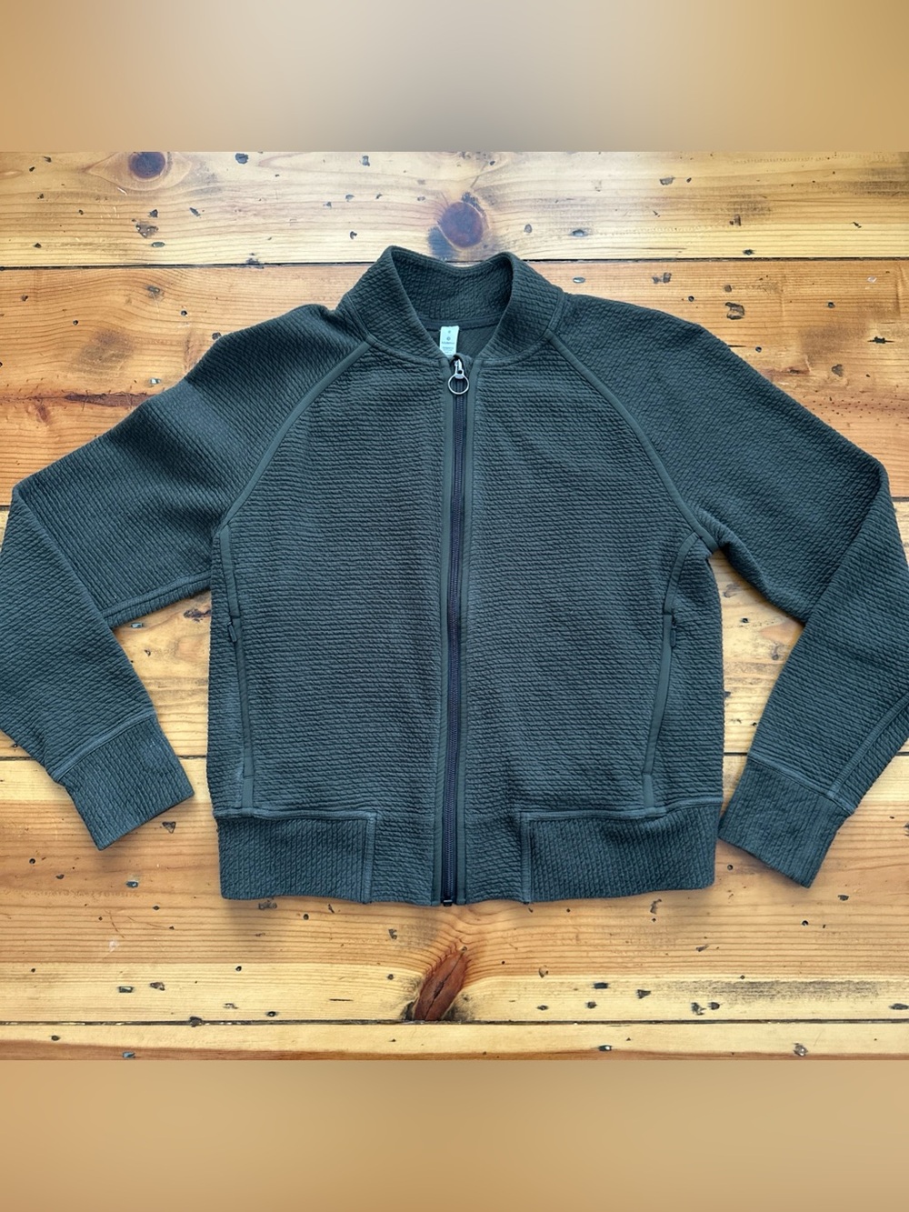 Lululemon Women’s Size 8 On Repeat Olive Green Bomber Jacket Full Zip Ribbed